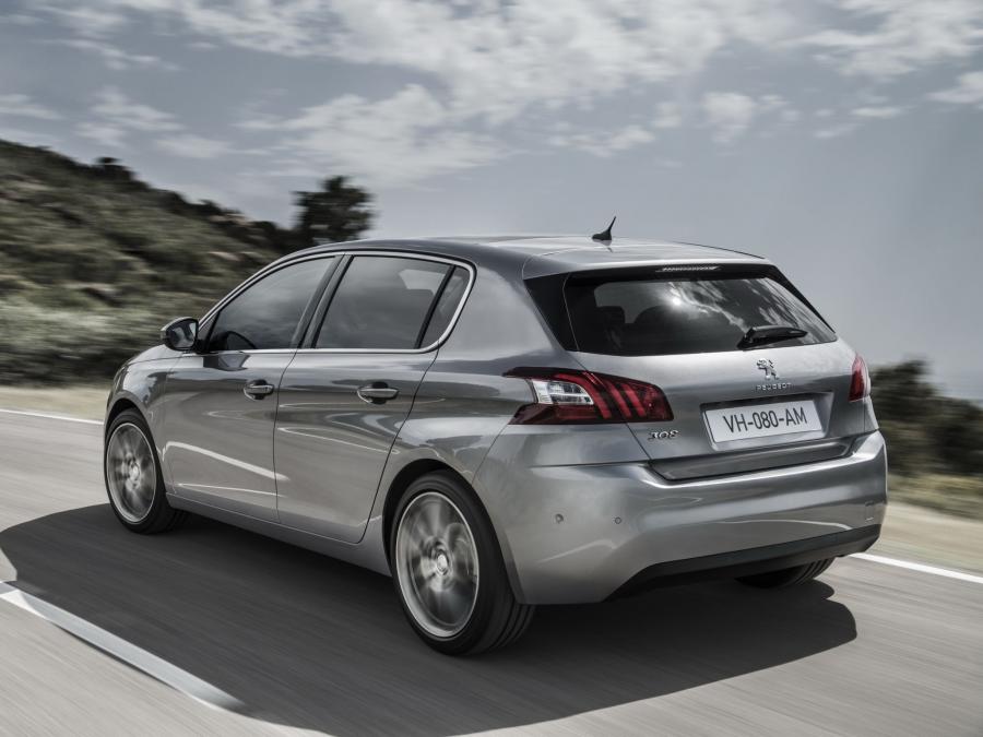  Peugeot 308 2013 года  (фото 37 из 47)